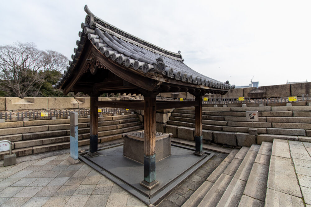 金明水井戸屋形